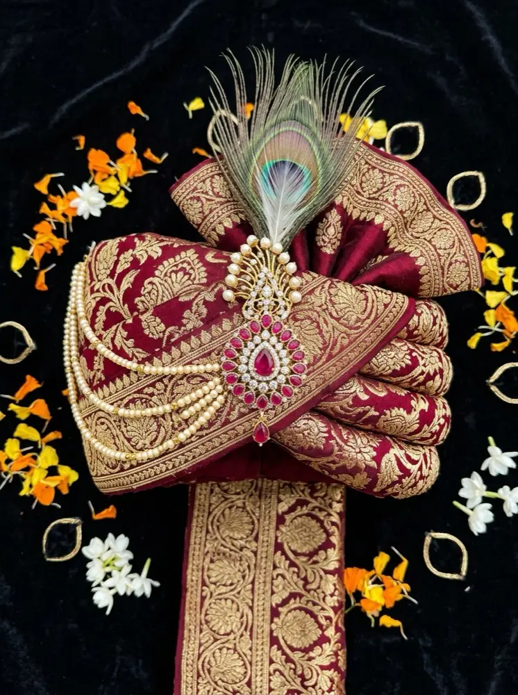 Maroon brocade safa from the SafaKing shop
